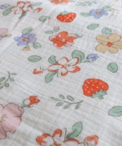 Crinkled Muslin Cotton 4 Layer Blanket - BL2 - Hibiscus and Strawberry - Image 2