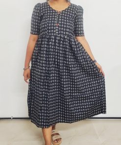Alternative view of Maternity Casual Feeding Dress - MCFK - Black and white - Leaf Print