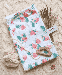 Hooded Blanket - 60x80cm - Strawberry -  HBL1