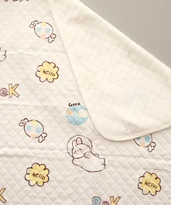 Alternative view of Hooded Blanket - White with Hello Pek - BL1