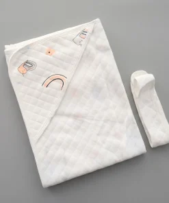 Hooded Blanket - White with Snail and Rainbow - BL1